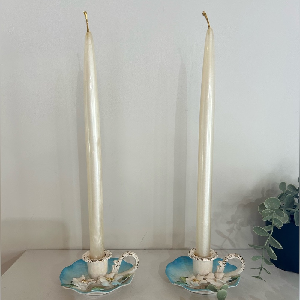 1960s White Pearlized Iridescent Lucite Taper Candles
Does Not include holders